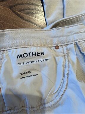 MOTHER The Ditcher Crop Chalk It Up Ankle Jeans